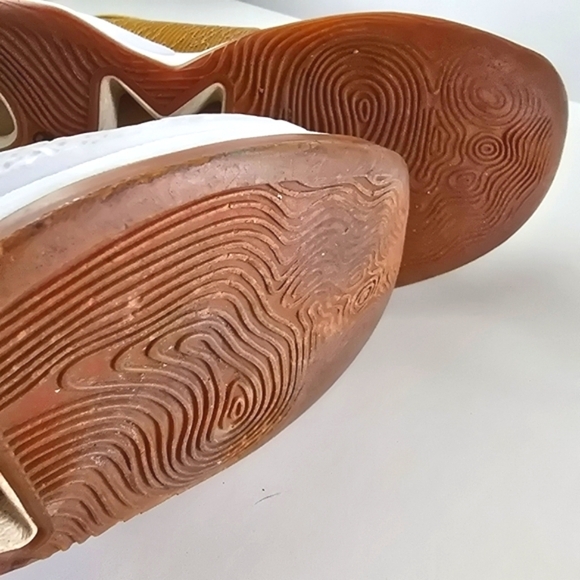 Nike Men's PG 5 Wheat Metallic Gold-Grain 9.5 - Picture 12 of 15